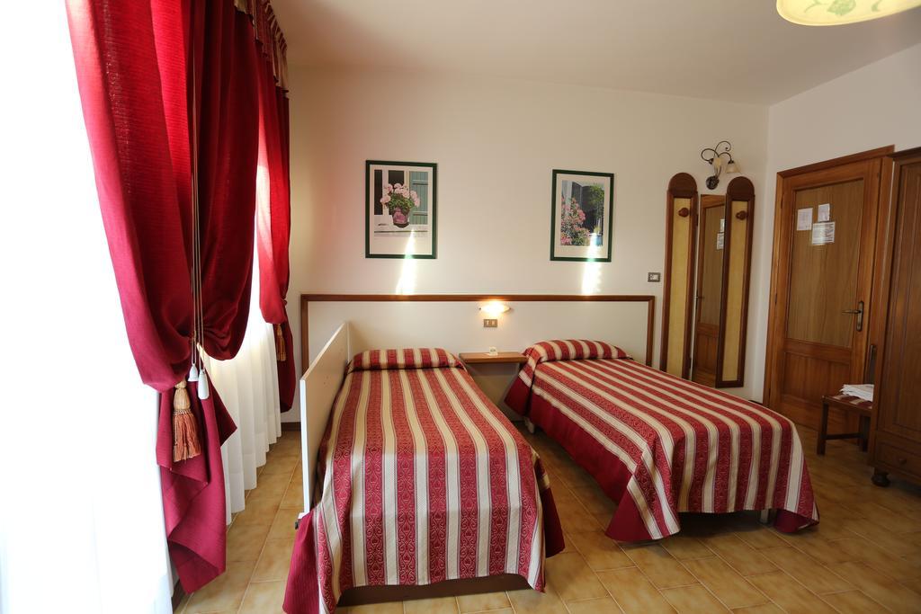 Hotel Vignola Assisi Eksteriør bilde