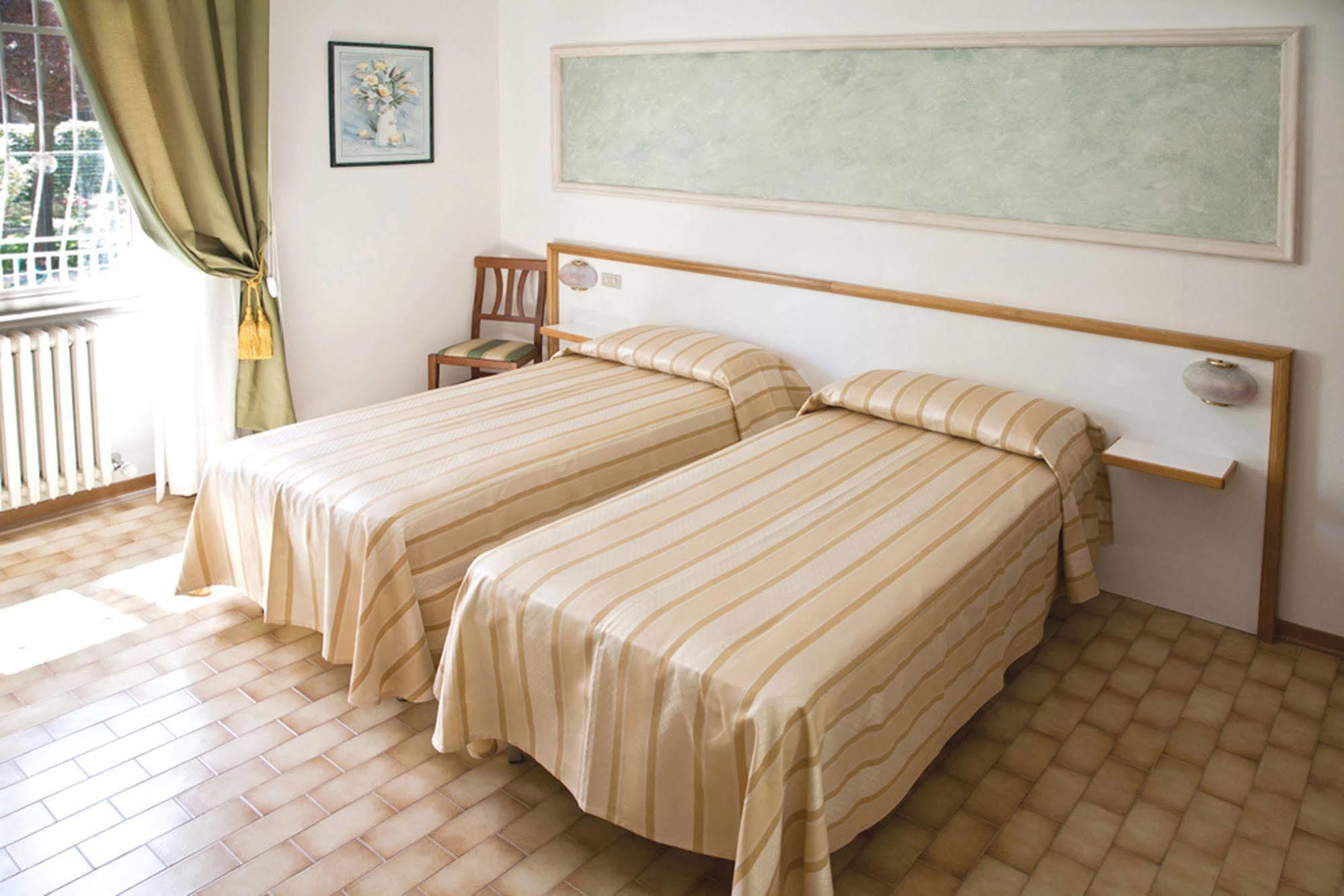 Hotel Vignola Assisi Eksteriør bilde