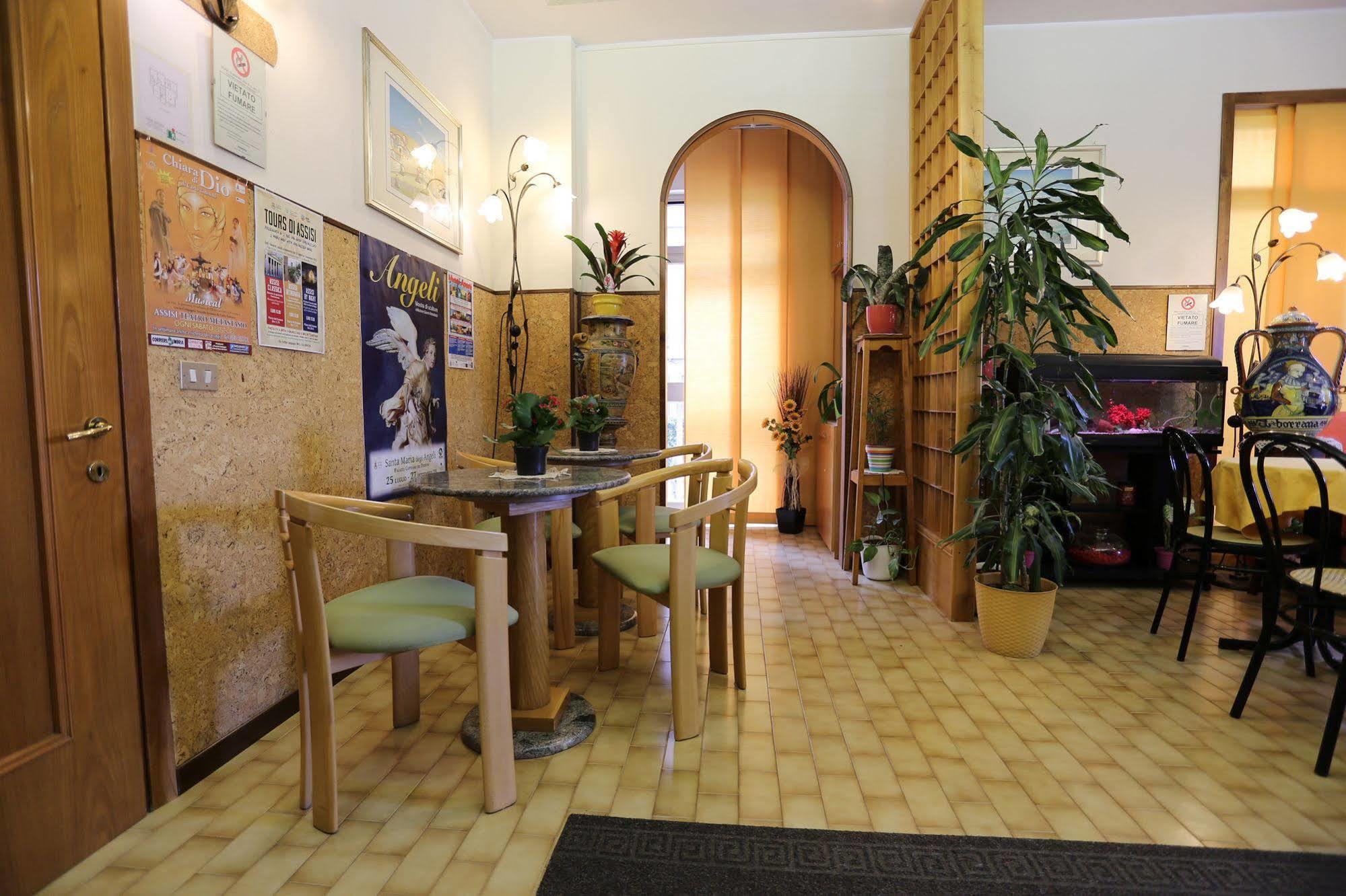 Hotel Vignola Assisi Eksteriør bilde