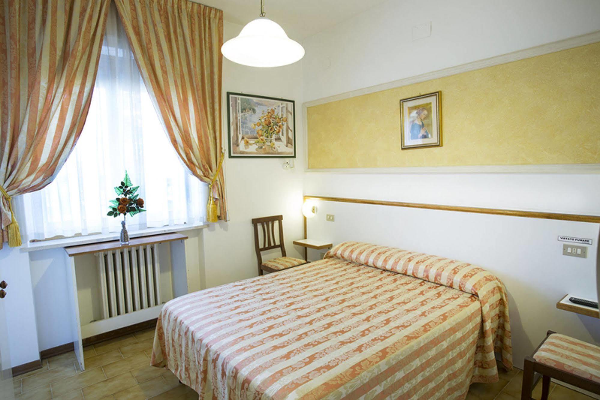 Hotel Vignola Assisi Eksteriør bilde