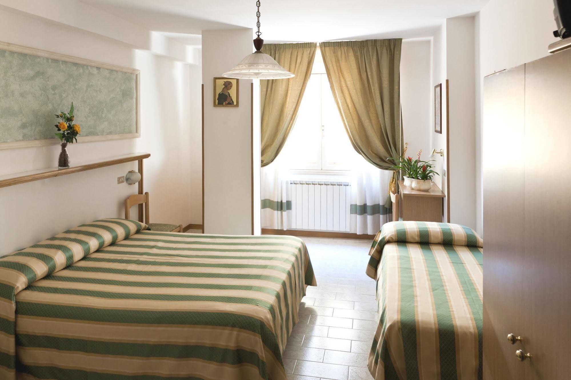 Hotel Vignola Assisi Eksteriør bilde