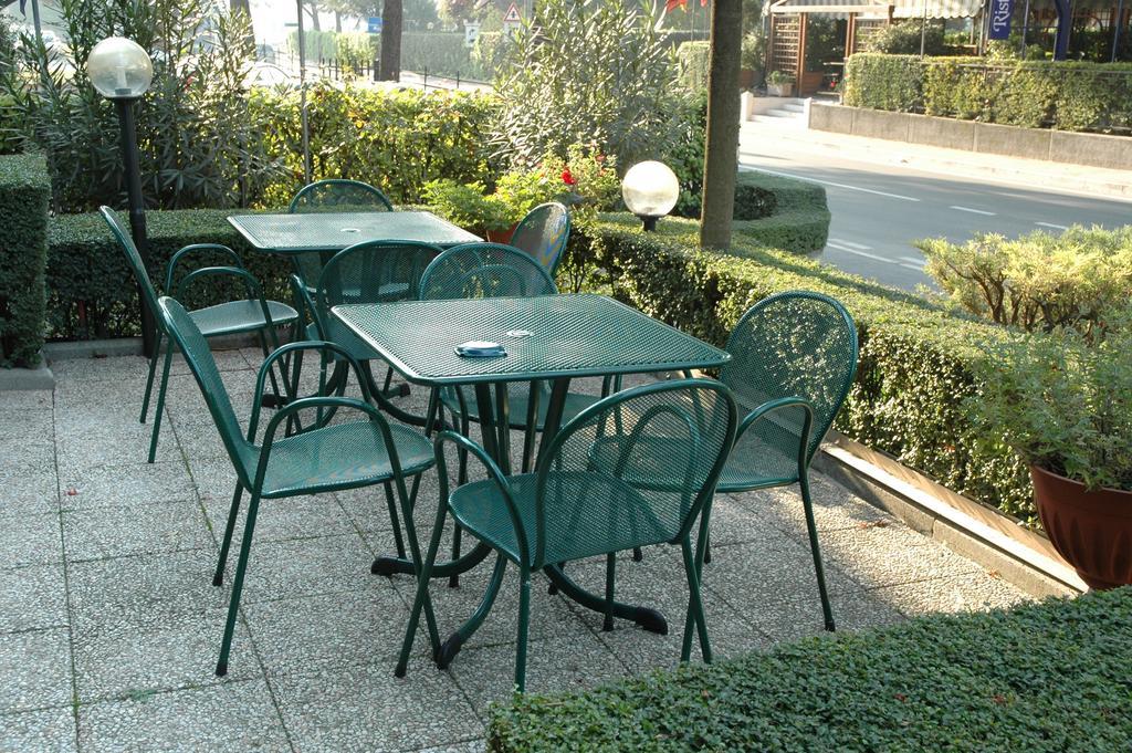 Hotel Vignola Assisi Eksteriør bilde